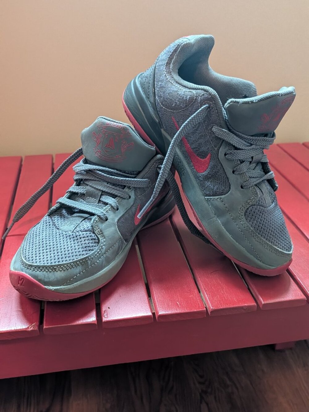 Nike kid's Ja 2 Basketball Shoes size 2.5